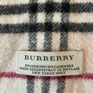 Kids Burberry scarf